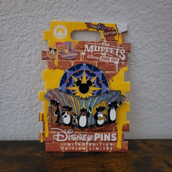 Disney Jewelry - DCA Muppets Park Day World of Color Penguins LE 3000 Pin